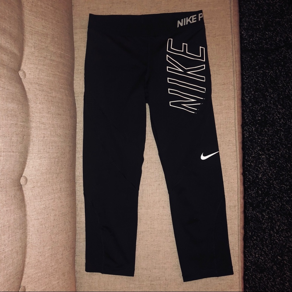 Nike Pro Capris Leggings